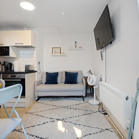 Modern Flat & Balcony In Historic West Kensington Apartment London Ngoại thất bức ảnh